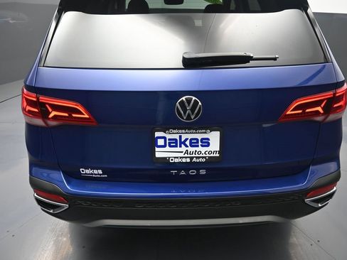 Used 2022 Volkswagen Taos SE image 33