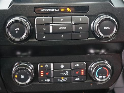 Used 2019 Ford F150 XLT w/ Equipment Group 302A Luxury image 22