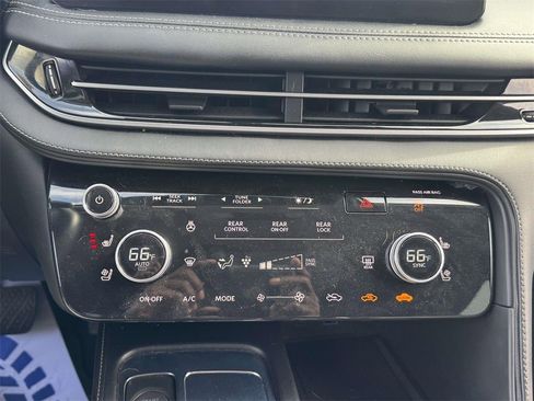 Used 2022 INFINITI QX60 Sensory w/ Vision Package image 26