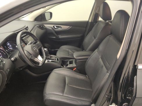 Used 2020 Nissan Rogue Sport SL FWD image 17