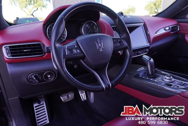 Used 2022 Maserati Levante Modena AWD/4WD image 5