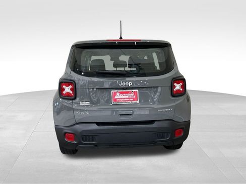 Used 2022 Jeep Renegade Sport AWD/4WD image 4