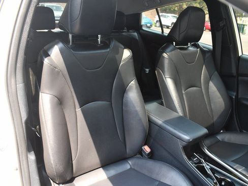 Certified 2022 Toyota Prius XLE w/ Premium Convenience Package FWD image 27
