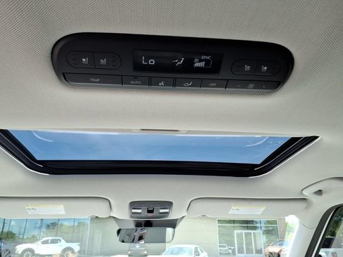 Used 2026 Hyundai Palisade SEL FWD image 14