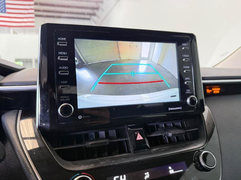 Used 2021 Toyota Corolla LE FWD image 15