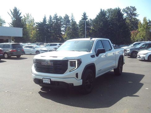 Used 2025 GMC Sierra 1500 Elevation AWD/4WD image 1