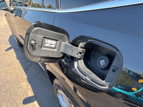 Used 2023 Cadillac XT6 Premium Luxury image 20