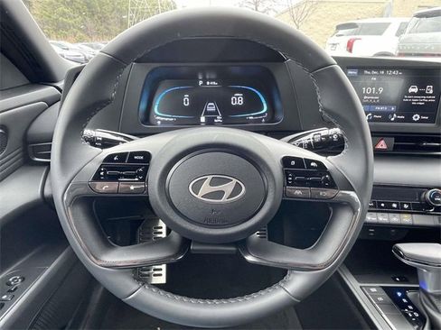Certified 2025 Hyundai Elantra Sport image 17
