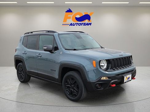 Used 2017 Jeep Renegade Trailhawk AWD/4WD image 6