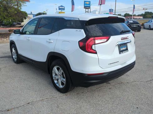 Used 2024 GMC Terrain SLE FWD image 6