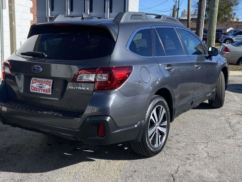 Used 2018 Subaru Outback 2.5i Limited image 25