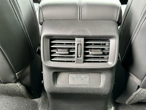 Used 2025 Nissan Murano SV image 34