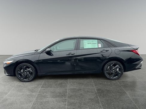 New 2026 Hyundai Elantra Sport FWD image 2