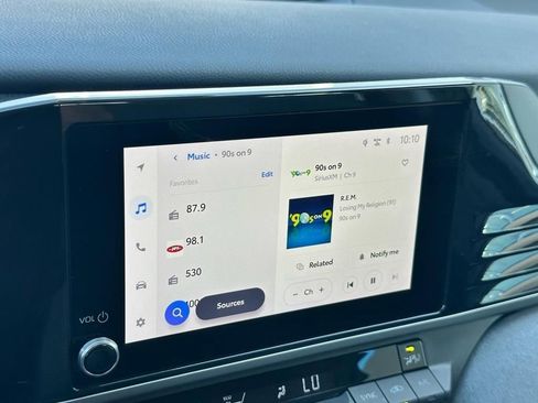 Used 2025 Toyota Camry LE image 10