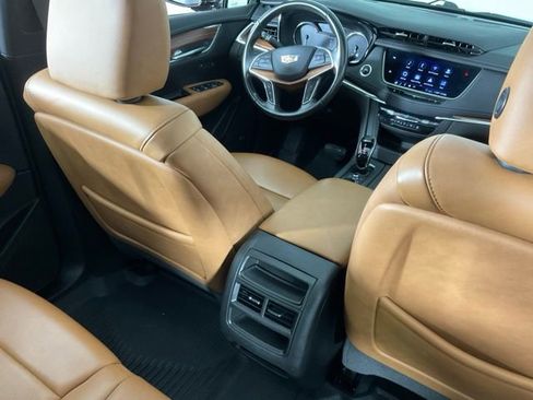 Used 2020 Cadillac XT5 Premium Luxury w/ LPO, Floor Liner Package image 24