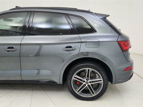 Used 2025 Audi Q5 e Premium Plus w/ Premium Plus Package image 11