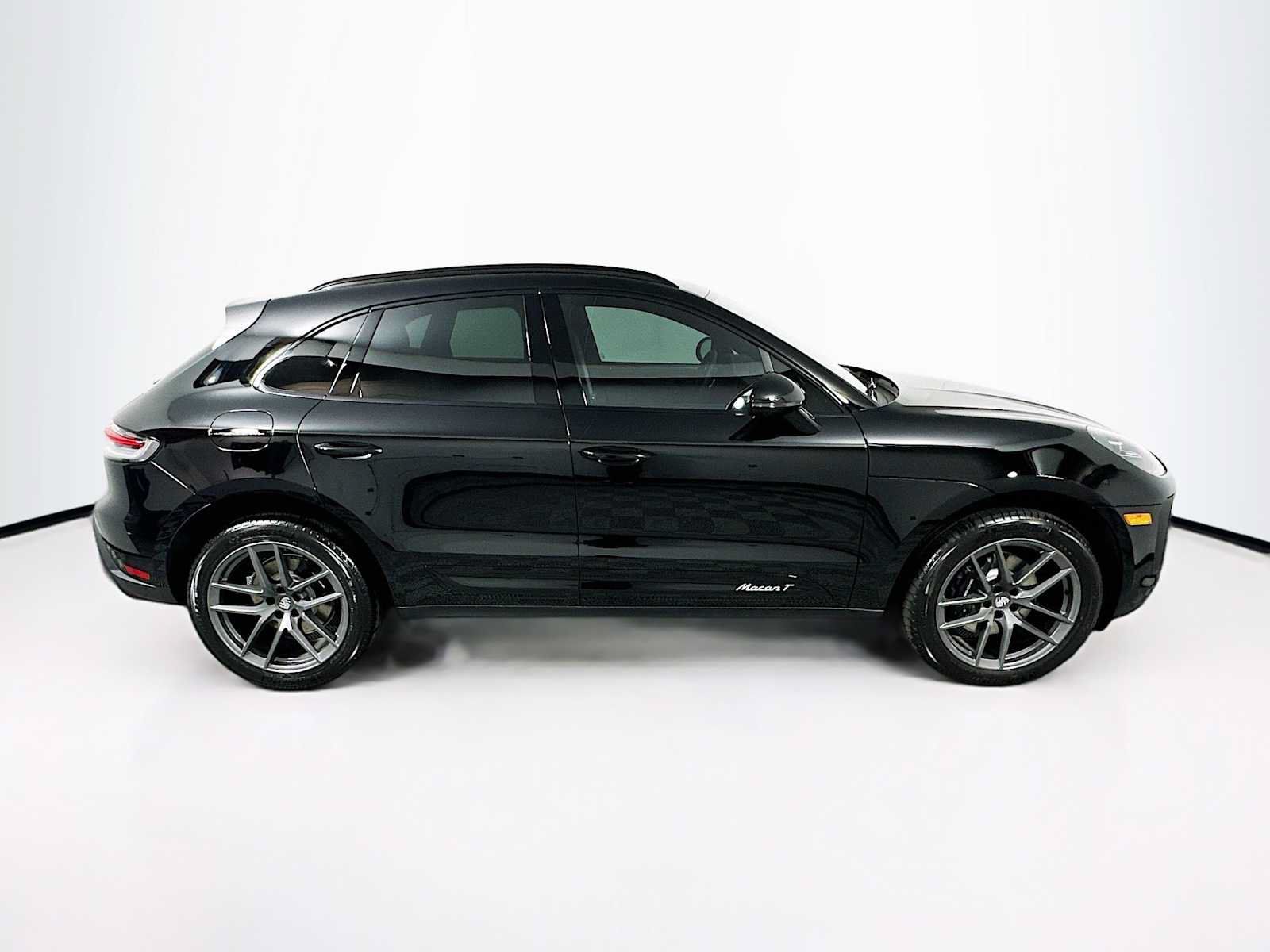 Used 2026 Porsche Macan Turbo AWD/4WD image 8
