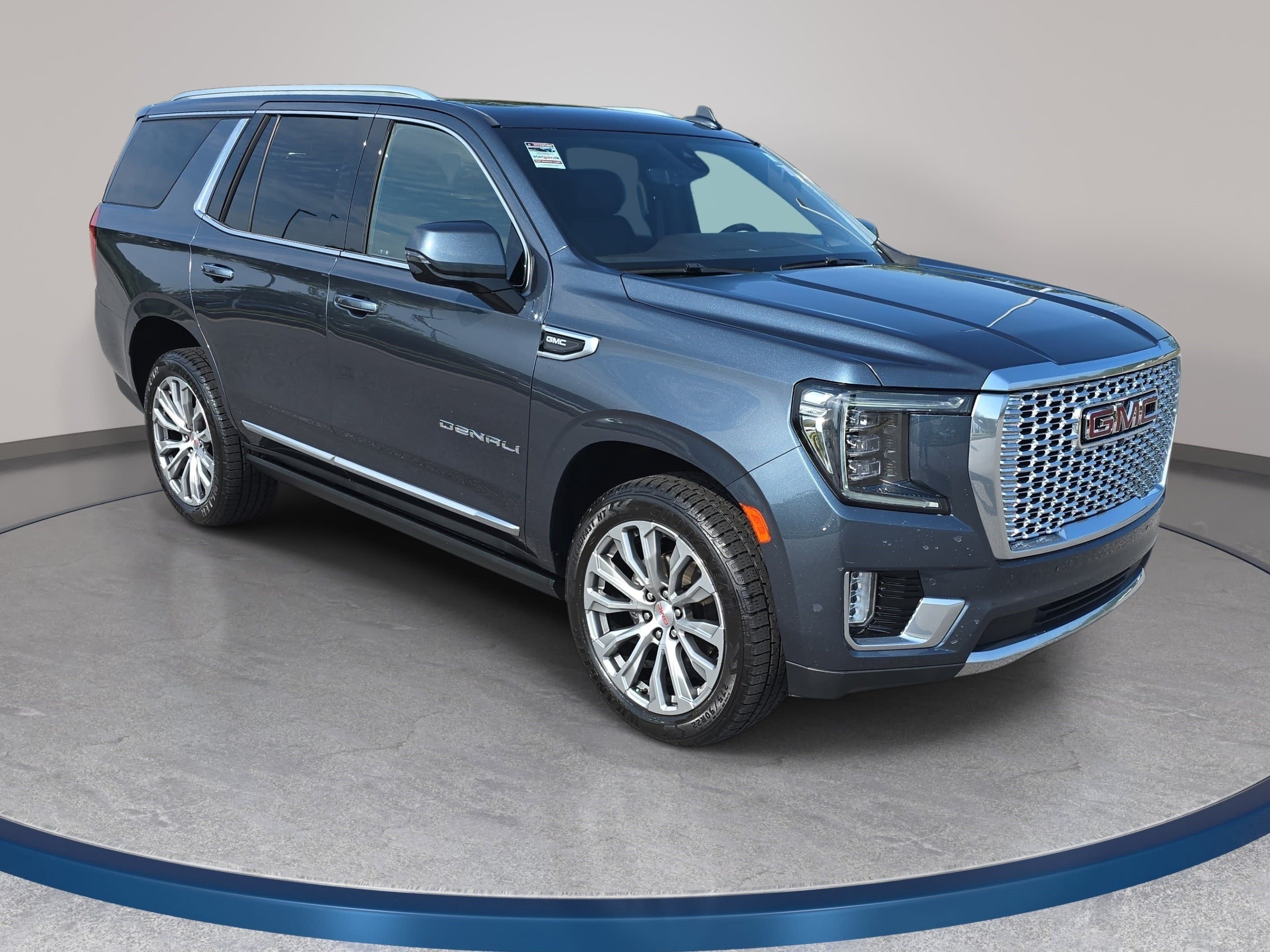 Used 2021 GMC Yukon Denali w/ Denali Premium Package RWD image 3