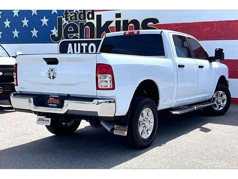 Used 2024 RAM 2500 Big Horn w/ Off Road Package AWD/4WD image 2