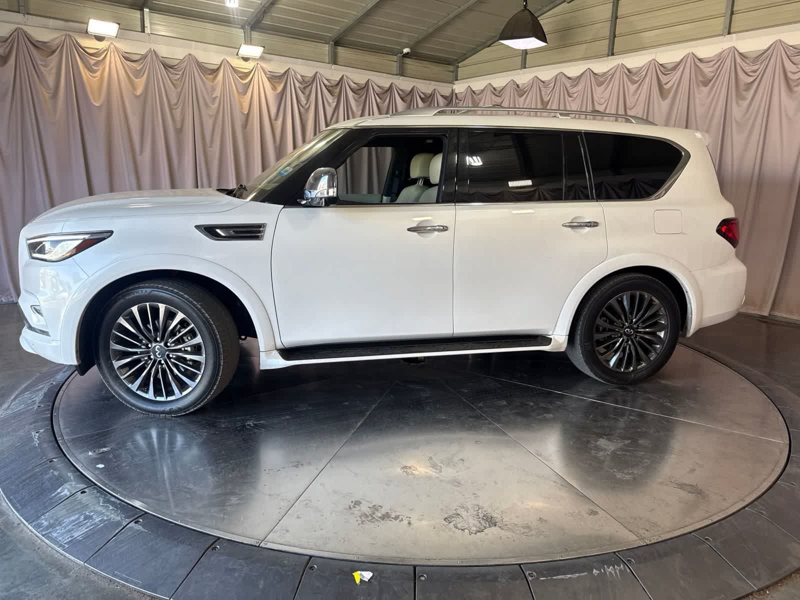 Used 2022 INFINITI QX80 Sensory w/ Cargo Package RWD image 8