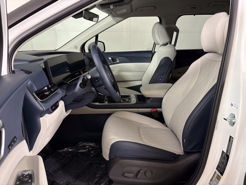 New 2026 Kia Carnival EX FWD image 16