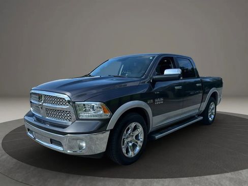 Used 2017 RAM 1500 Laramie image 3