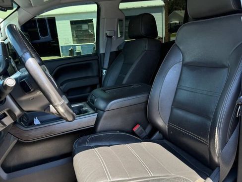 Used 2019 GMC Sierra 2500 Denali w/ Duramax Plus Package AWD/4WD image 9