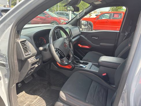 Used 2024 Nissan Frontier PRO-4X w/ Pro Convenience Package AWD/4WD image 7
