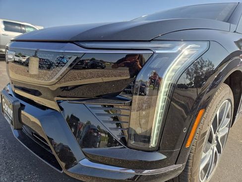 New 2025 Cadillac Optiq Sport 1 AWD/4WD image 6