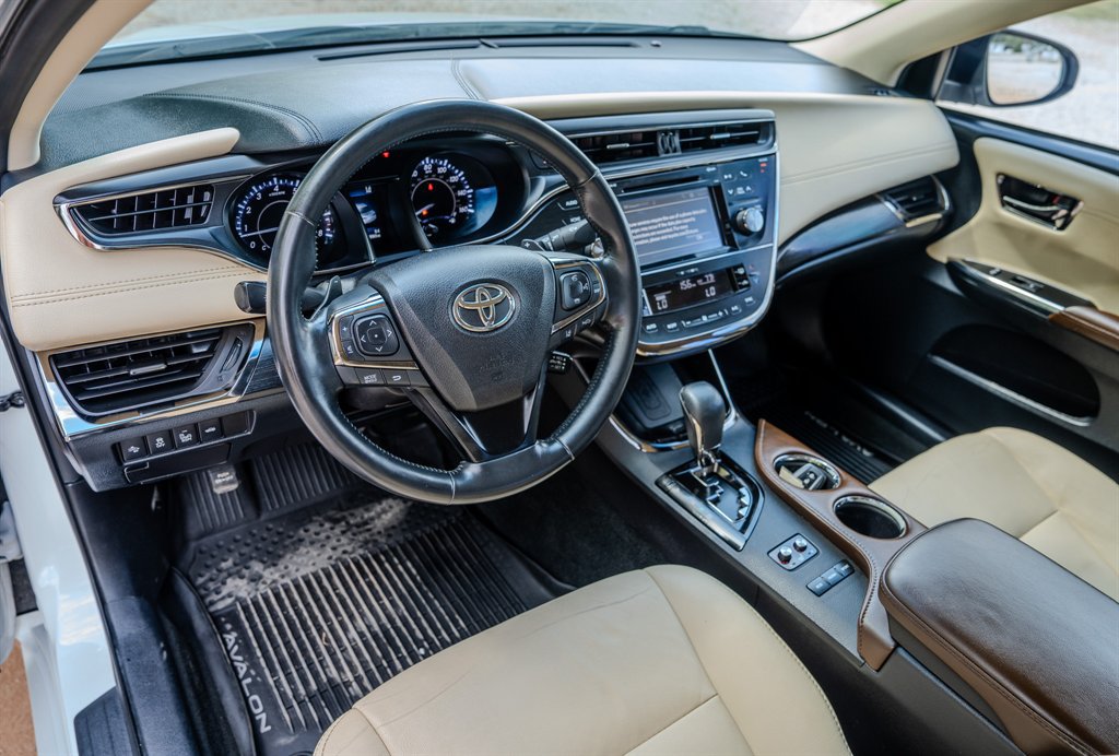 Used 2018 Toyota Avalon Touring w/ Carpet Mat Package FWD image 14
