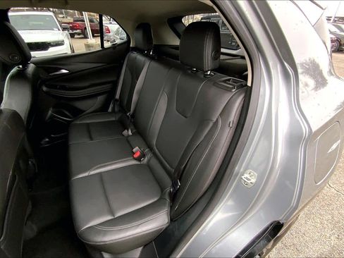 Used 2024 Buick Encore GX Sport Touring image 19