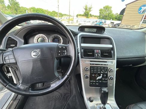 Used 2010 Volvo XC60 T6 AWD/4WD image 13