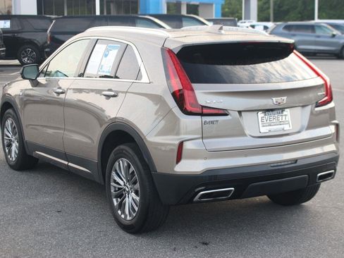 Used 2024 Cadillac XT4 Premium Luxury FWD image 5