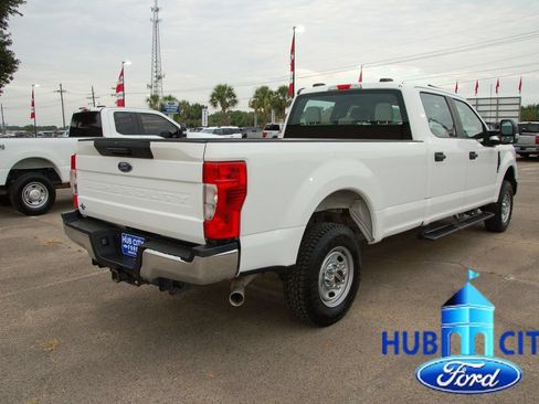 Used 2022 Ford F250 XL w/ Power Equipment Group AWD/4WD image 5