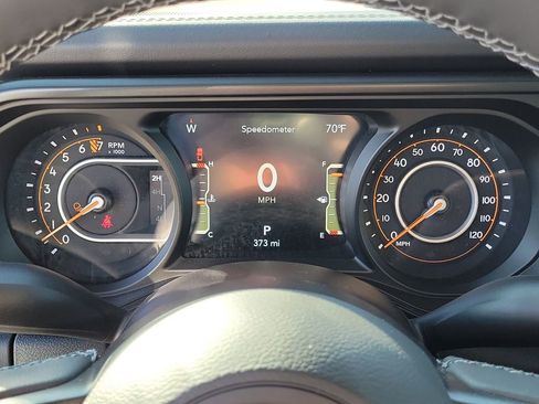 New 2025 Jeep Gladiator Mojave w/ Convenience Group image 27