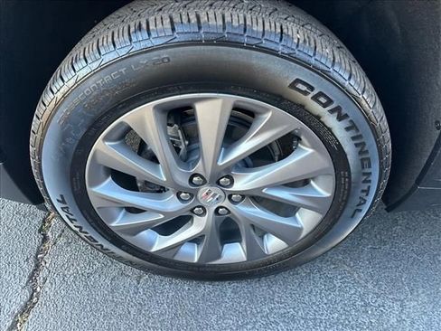 Used 2026 Buick Enclave Preferred w/ Power Package AWD/4WD image 32