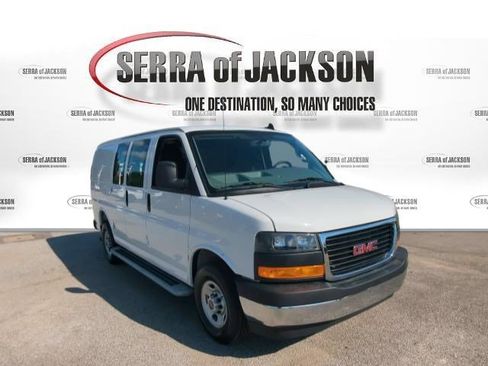 Used 2025 GMC Savana 2500 w/ Driver Convenience Package RWD image 2