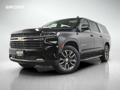 Used 2023 Chevrolet Suburban LT w/ Luxury Package AWD/4WD image 1