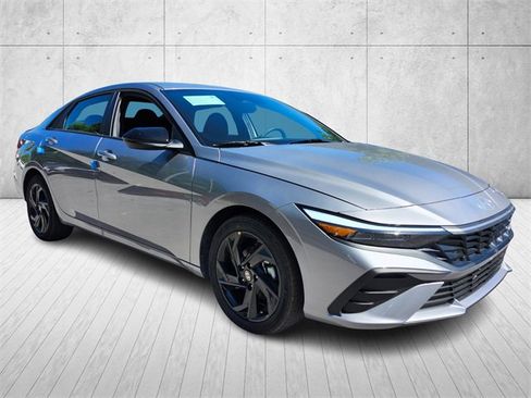 New 2026 Hyundai Elantra Sport image 5