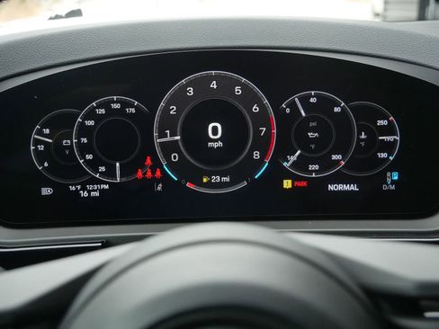 New 2026 Porsche Cayenne image 23