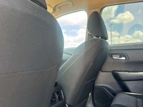 Used 2025 Nissan Rogue SV AWD/4WD image 36