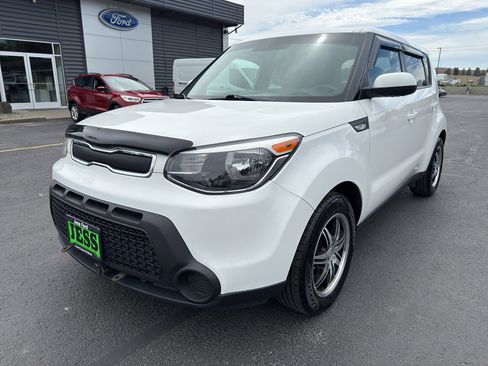 Used 2014 Kia Soul FWD image 14