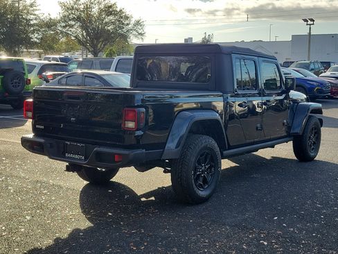 Used 2022 Jeep Gladiator Sport image 6