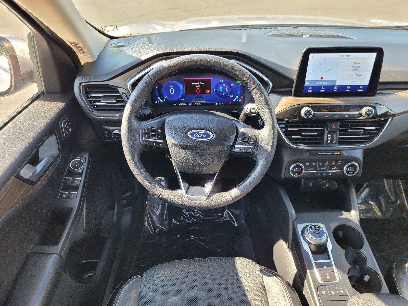 Used 2020 Ford Escape Titanium AWD/4WD image 18