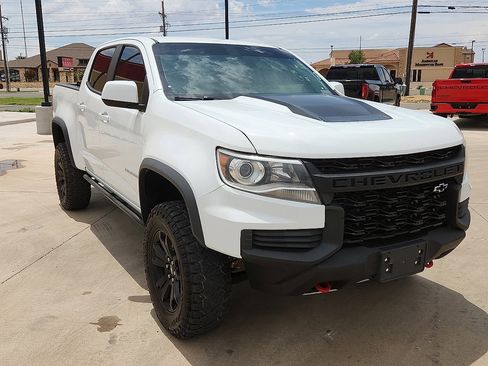 Used 2021 Chevrolet Colorado ZR2 w/ ZR2 Dusk Special Edition image 4