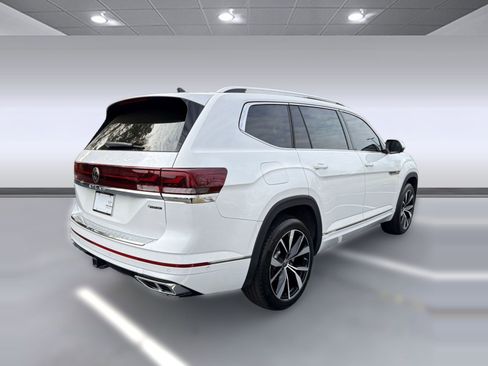 Used 2024 Volkswagen Atlas SEL Premium R-Line AWD/4WD image 9
