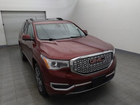 Used 2017 GMC Acadia Denali w/ Technology Package FWD image 14