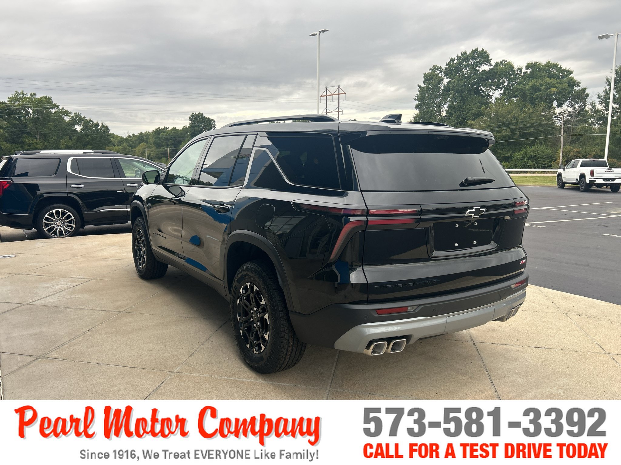 New 2027 Chevrolet Traverse Z71 w/ Driver Confidence Package AWD/4WD image 6