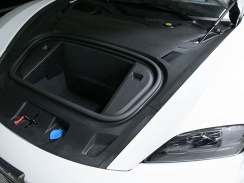 Certified 2025 Porsche Taycan image 31