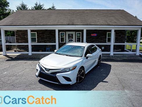 Used 2019 Toyota Camry XSE FWD image 2